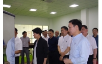 市委副書記、市長張迎春走訪智能制造企業(yè),來我司調(diào)研,與我司高層領(lǐng)導(dǎo)親切會面。